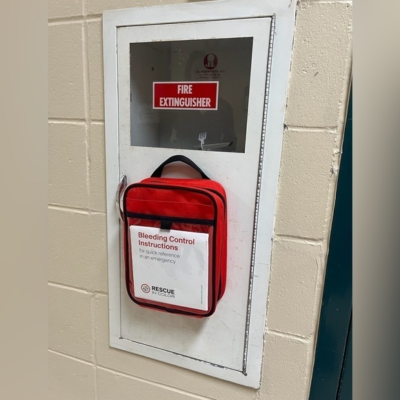 Rescue In Color bleeding control kit. Safety made Simple! - Picture 3 of 6